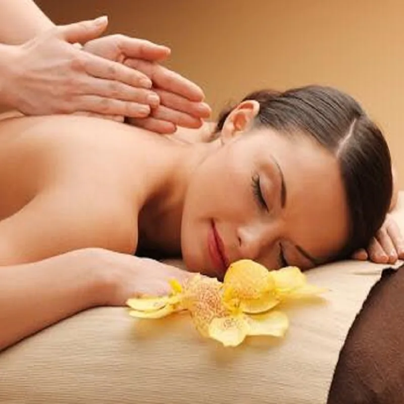 Relaxing body treatment and massage
