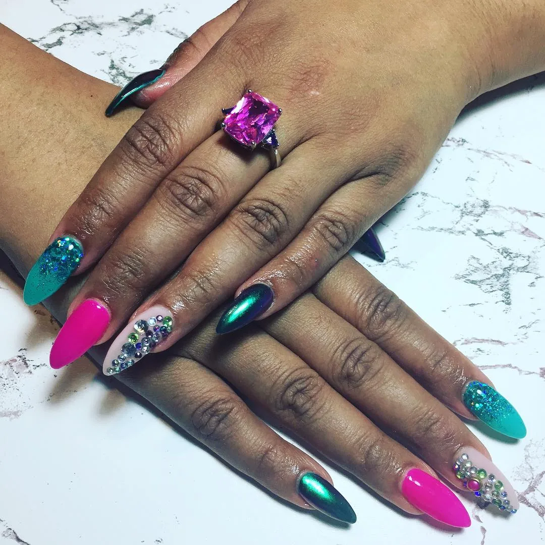 Gel nails by Em Beauté